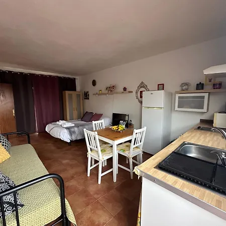 Estudio Con Terraza La Caleta (El Hierro)
